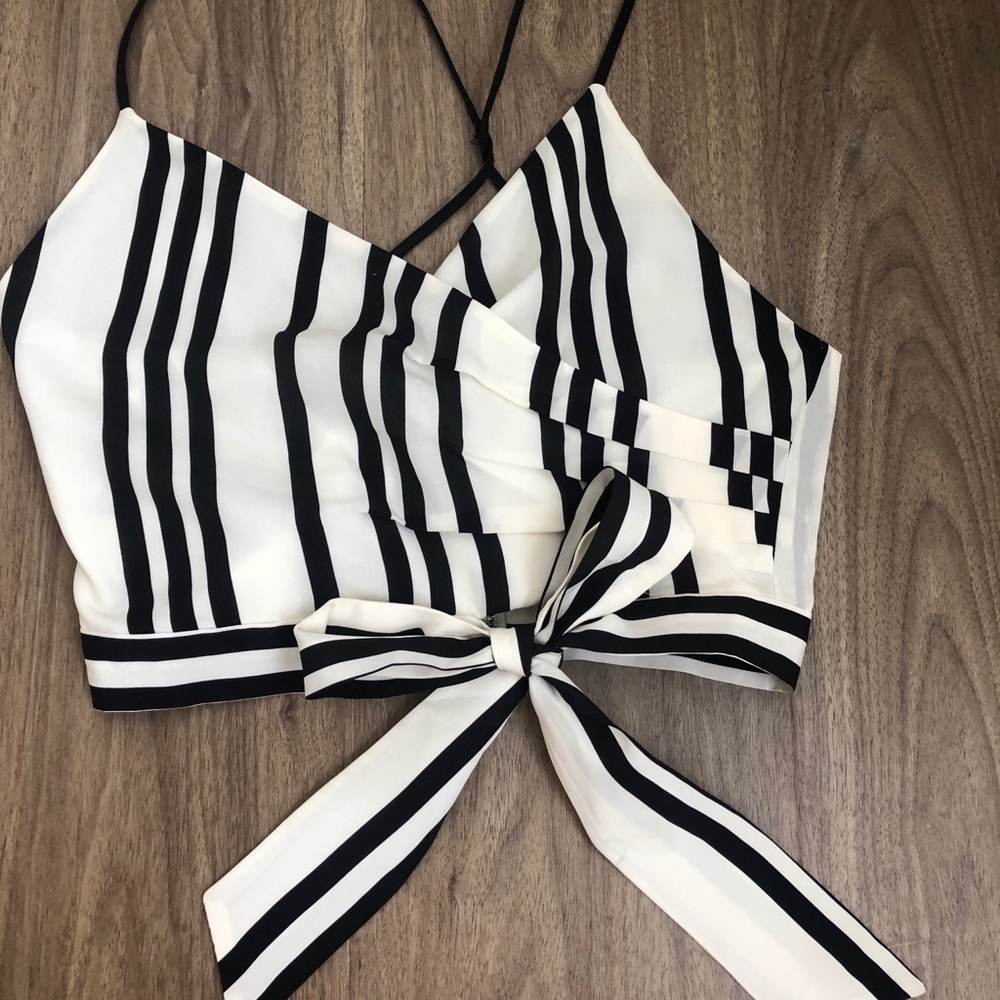 Alice and Oliva cropped blouse